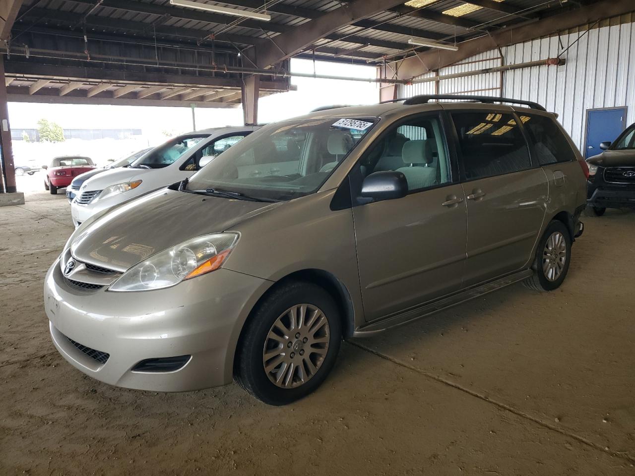 TOYOTA SIENNA CE 2008