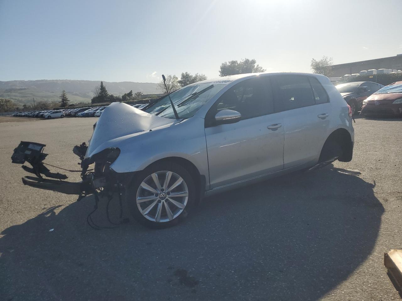 VOLKSWAGEN GOLF 2012
