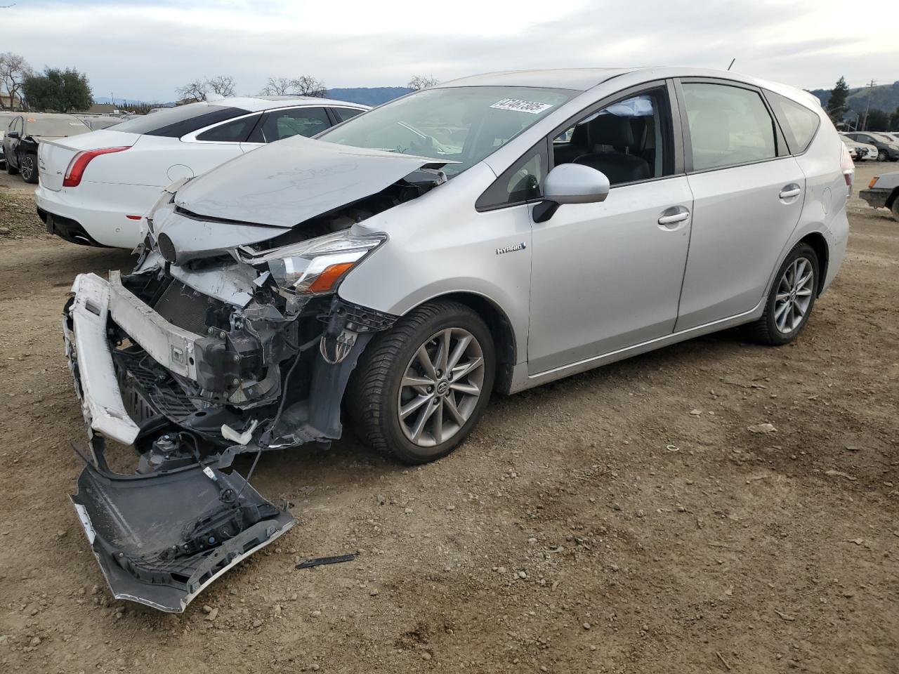 TOYOTA PRIUS V 2015