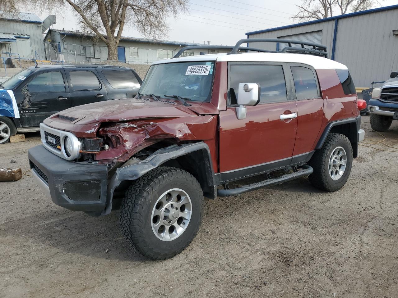 TOYOTA FJ CRUISER 2011