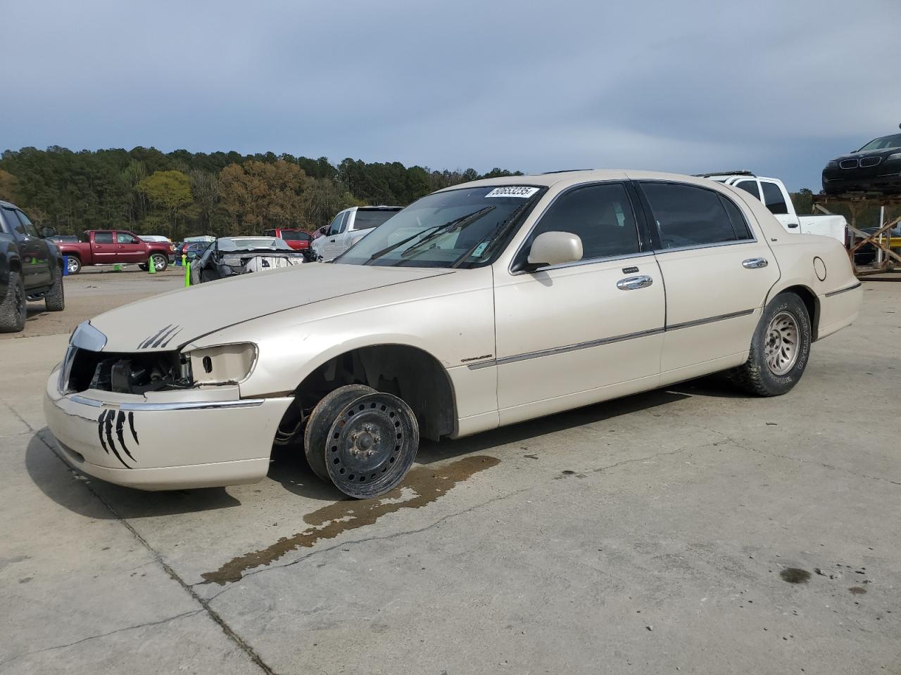 LINCOLN TOWN CAR C 2000