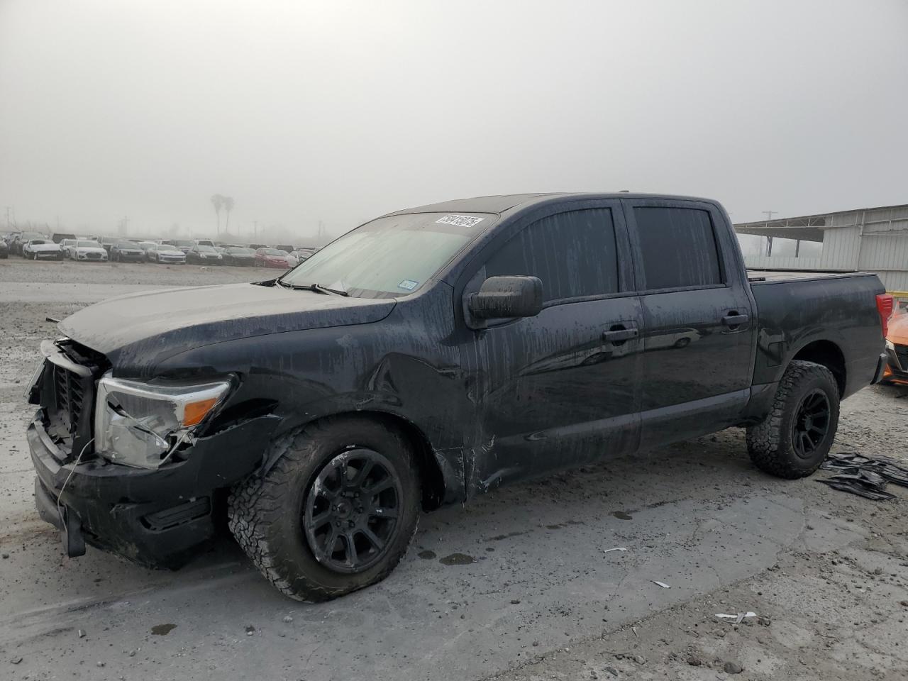 NISSAN TITAN 2022