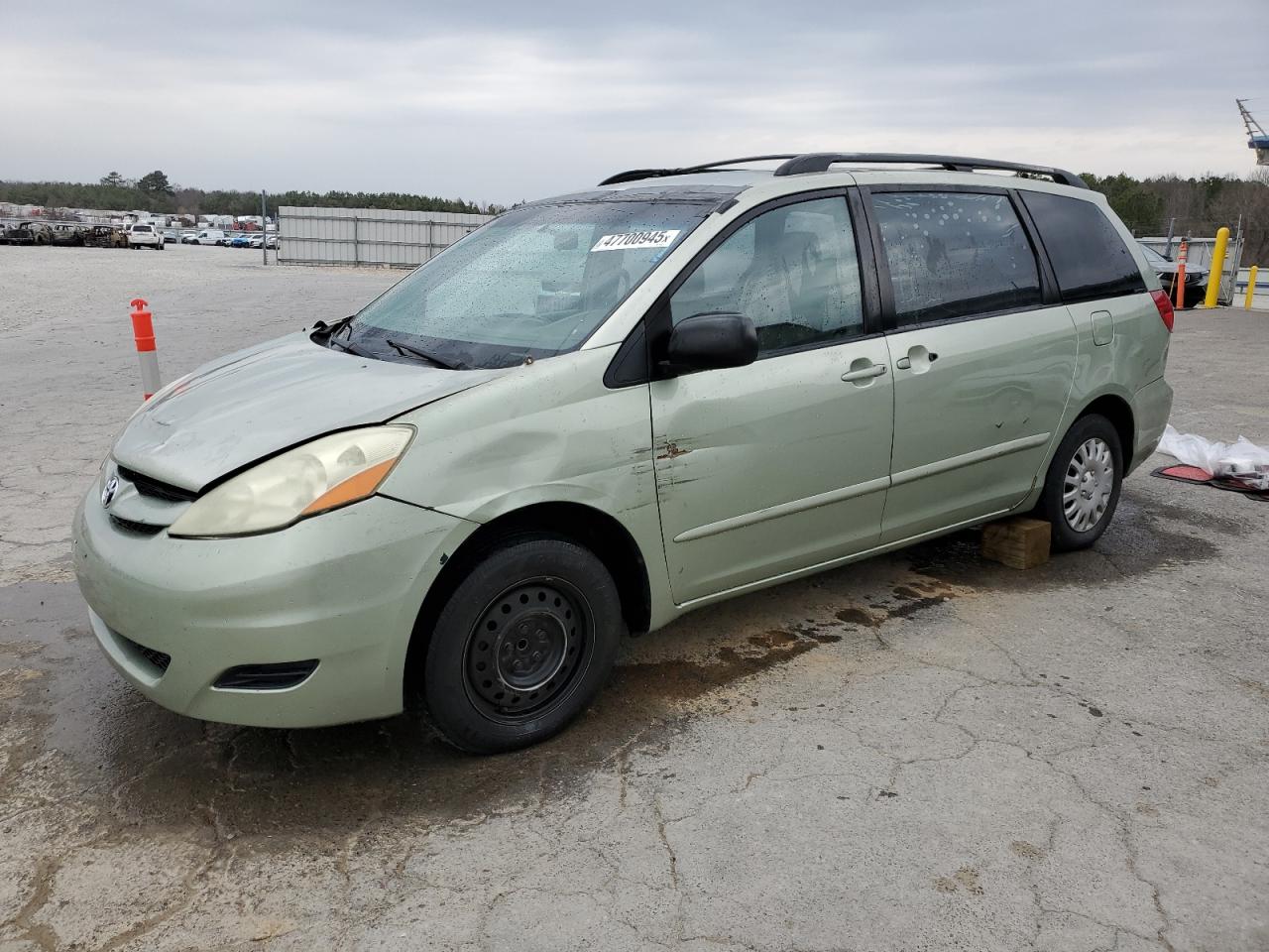 TOYOTA SIENNA CE 2006