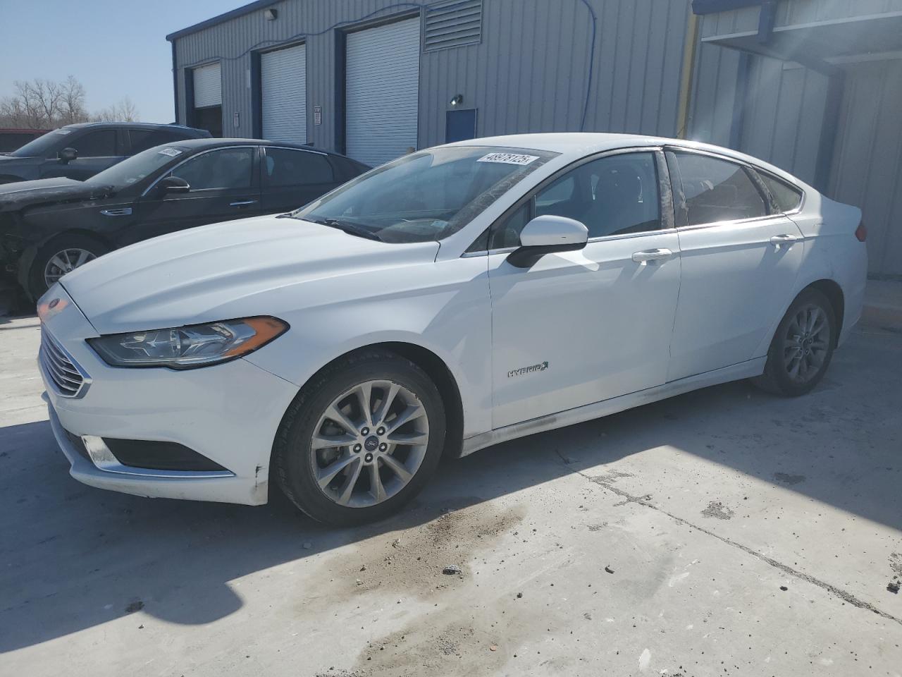 FORD FUSION S H 2017