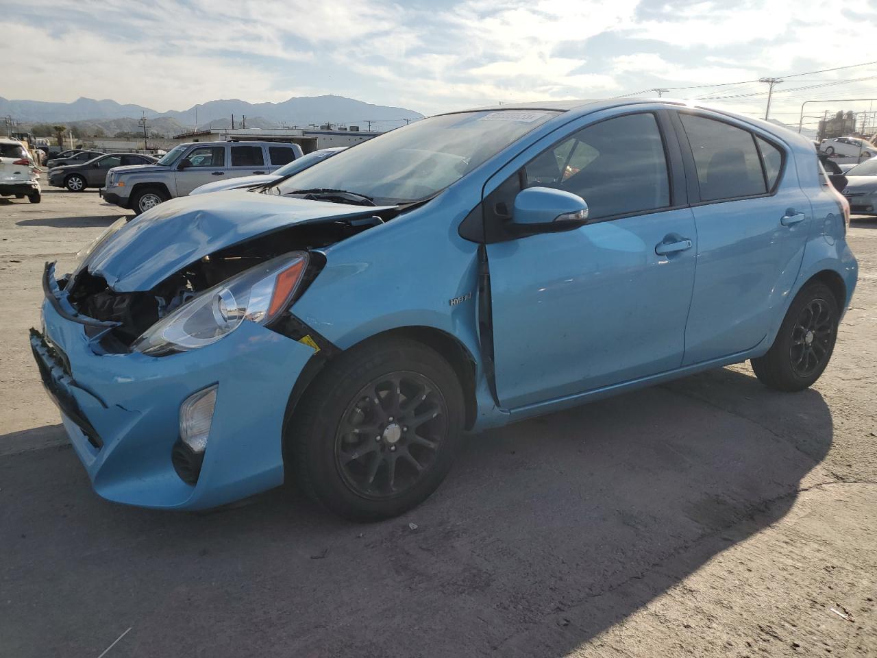 TOYOTA PRIUS C 2015