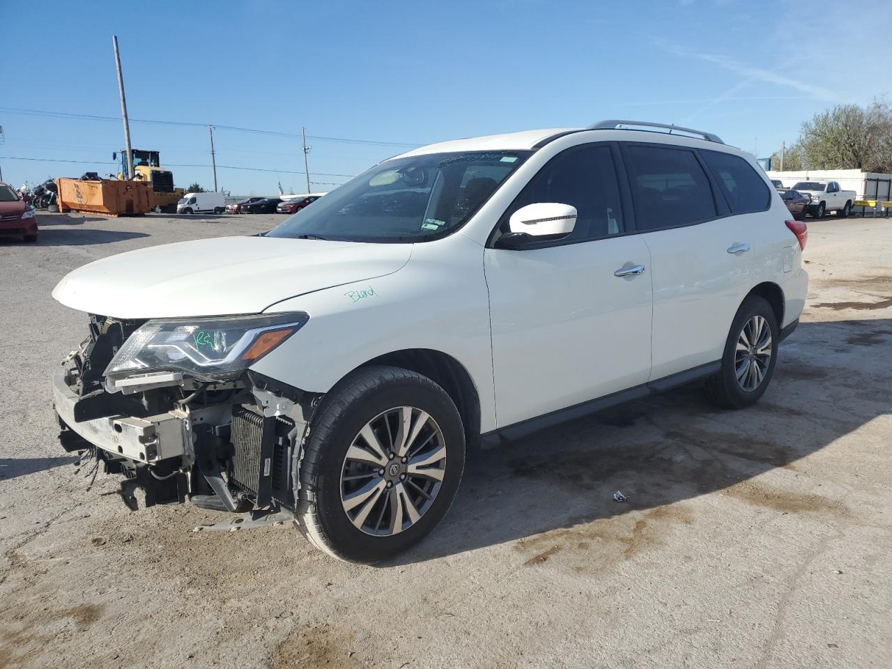 NISSAN PATHFINDER 2018