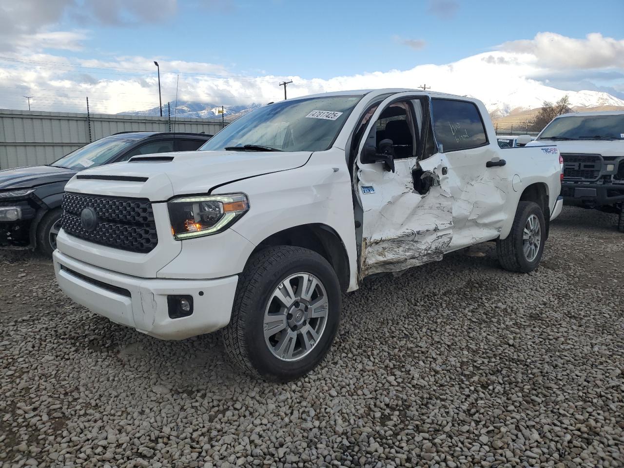 TOYOTA TUNDRA CRE 2018