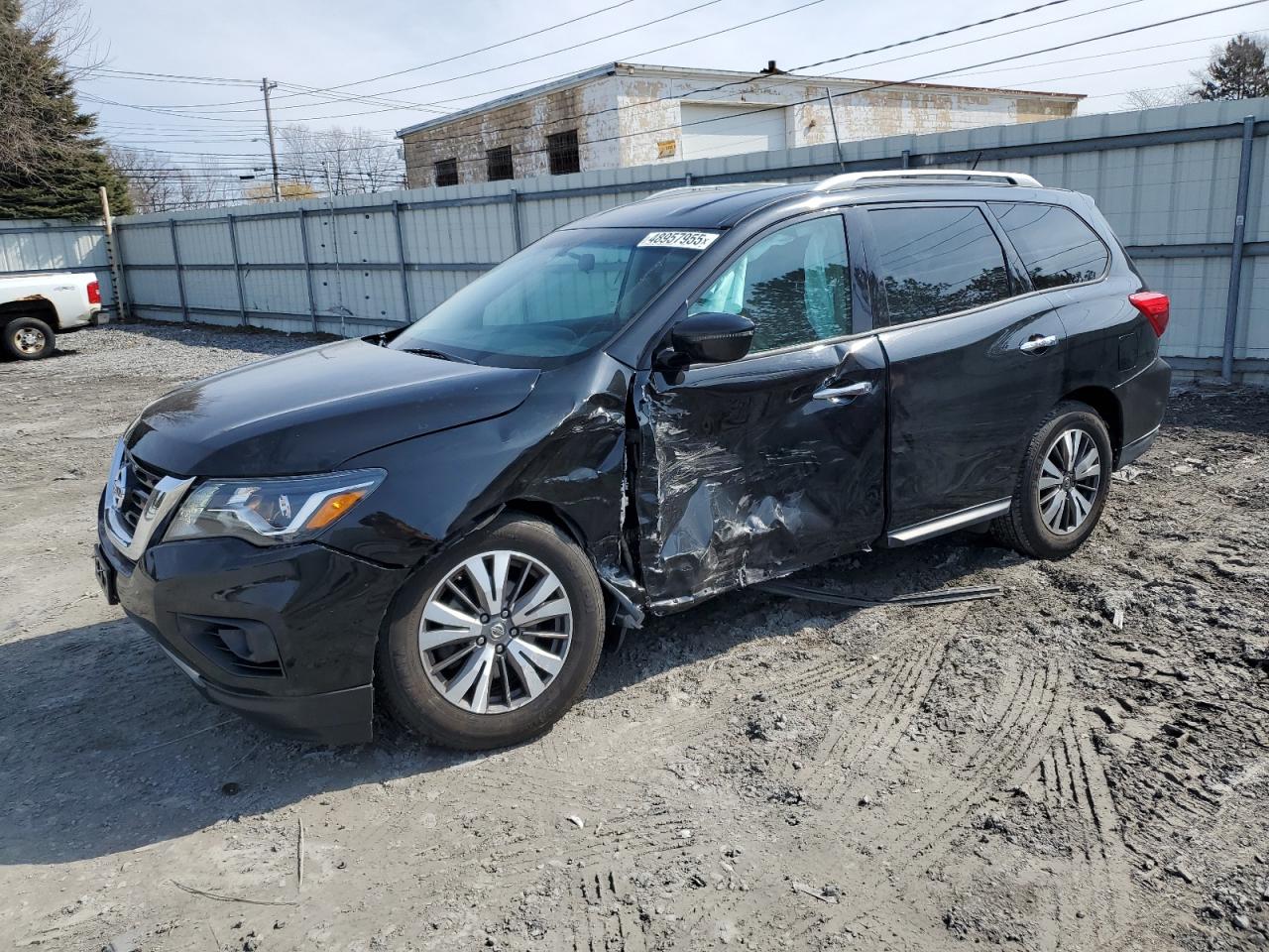 NISSAN PATHFINDER 2017