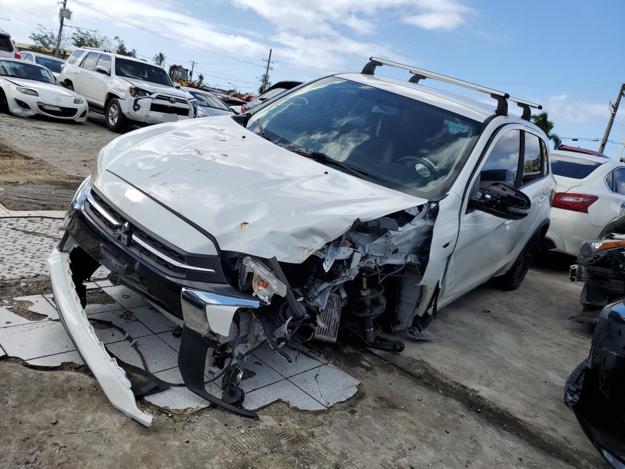 MITSUBISHI OUTLANDER 2019