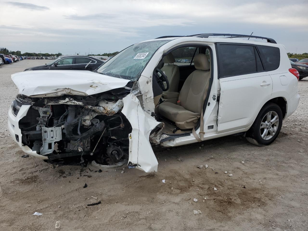 TOYOTA RAV4 2011