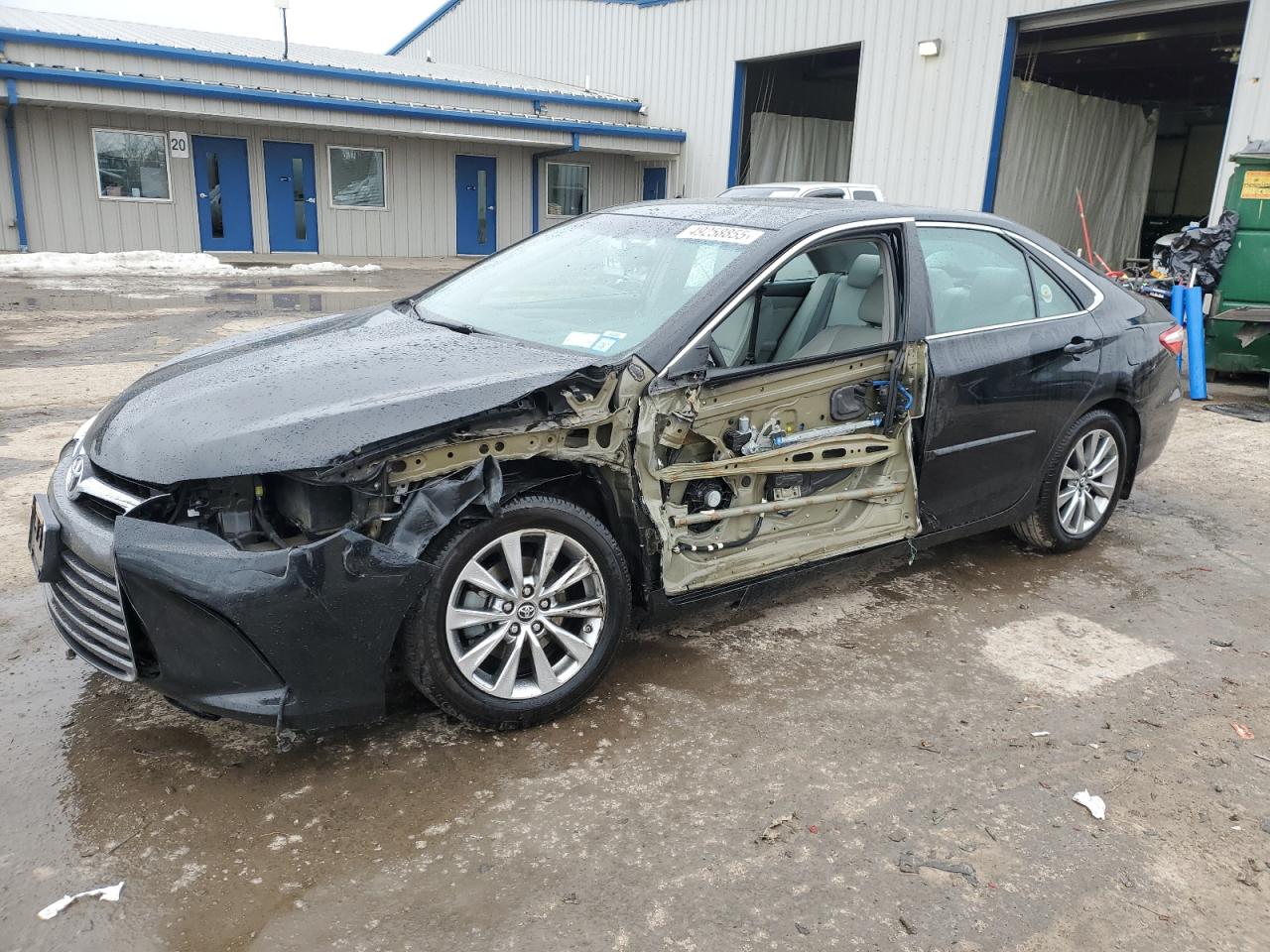 TOYOTA CAMRY LE 2017