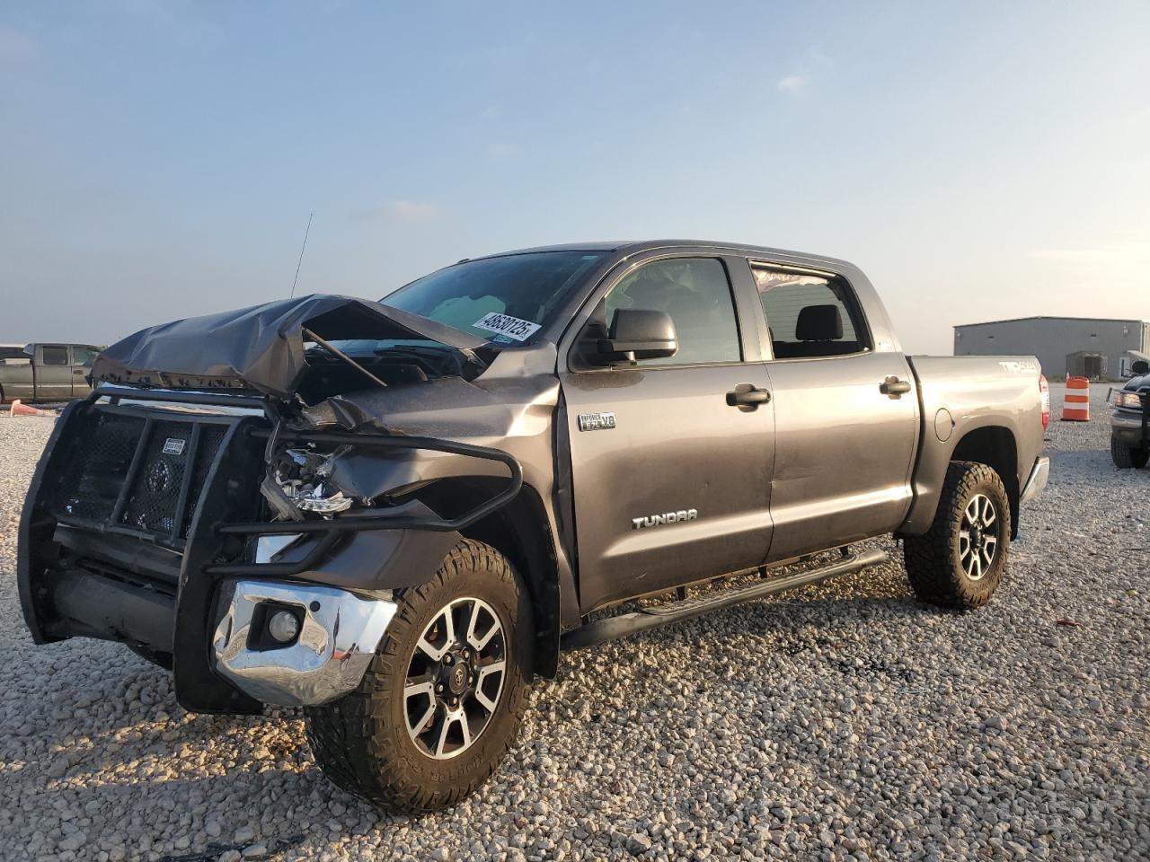TOYOTA TUNDRA CRE 2015
