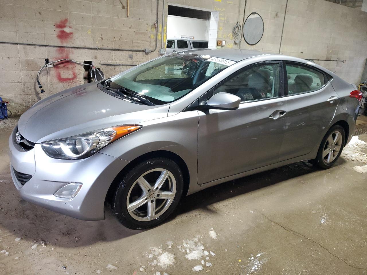 HYUNDAI ELANTRA GL 2012
