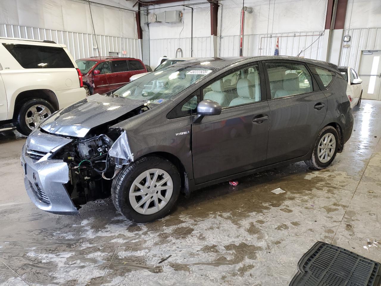 TOYOTA PRIUS V 2012