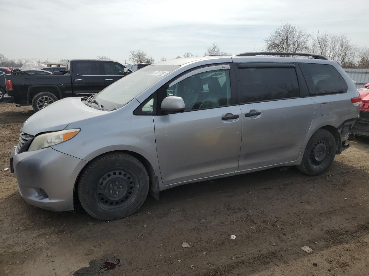 TOYOTA SIENNA 2014