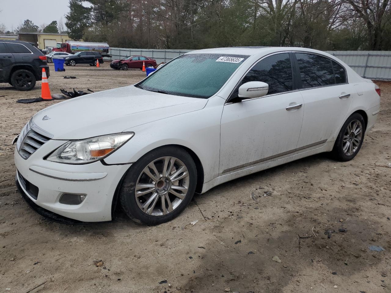 HYUNDAI GENESIS 4. 2011