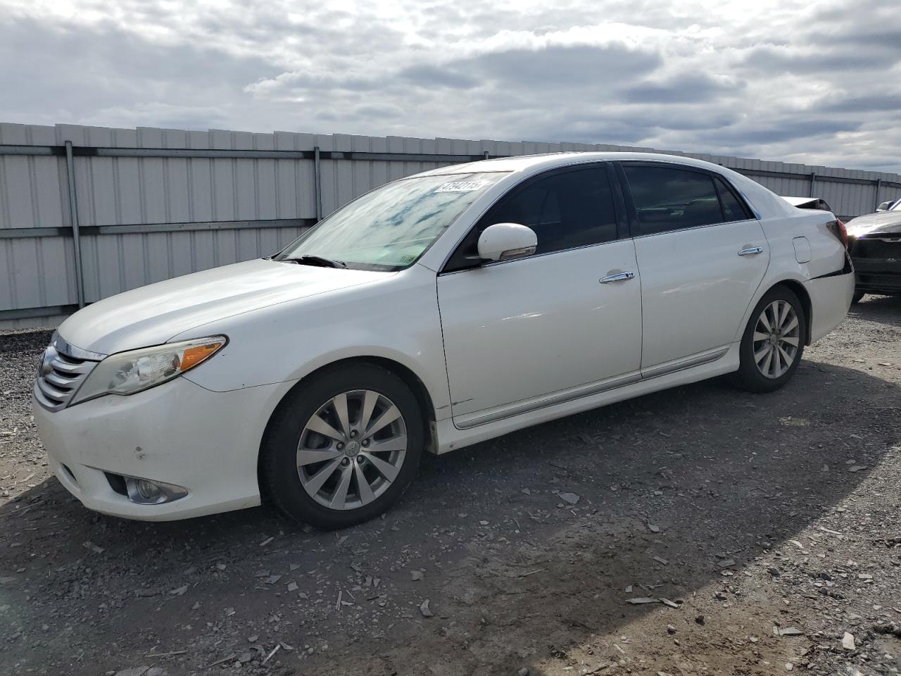 TOYOTA AVALON BAS 2011
