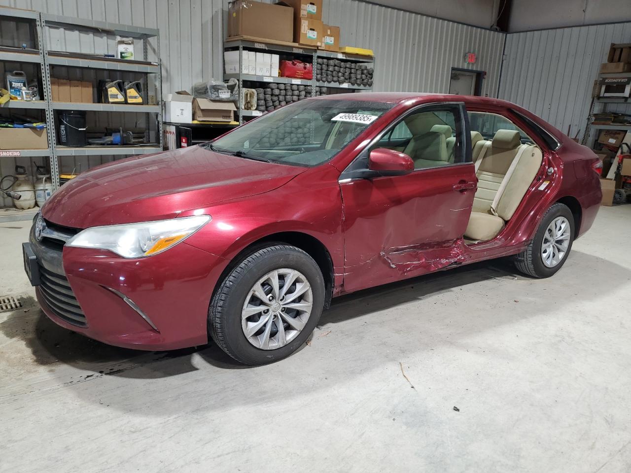 TOYOTA CAMRY 2016
