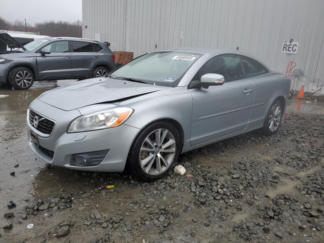 VOLVO C70 T5 2011