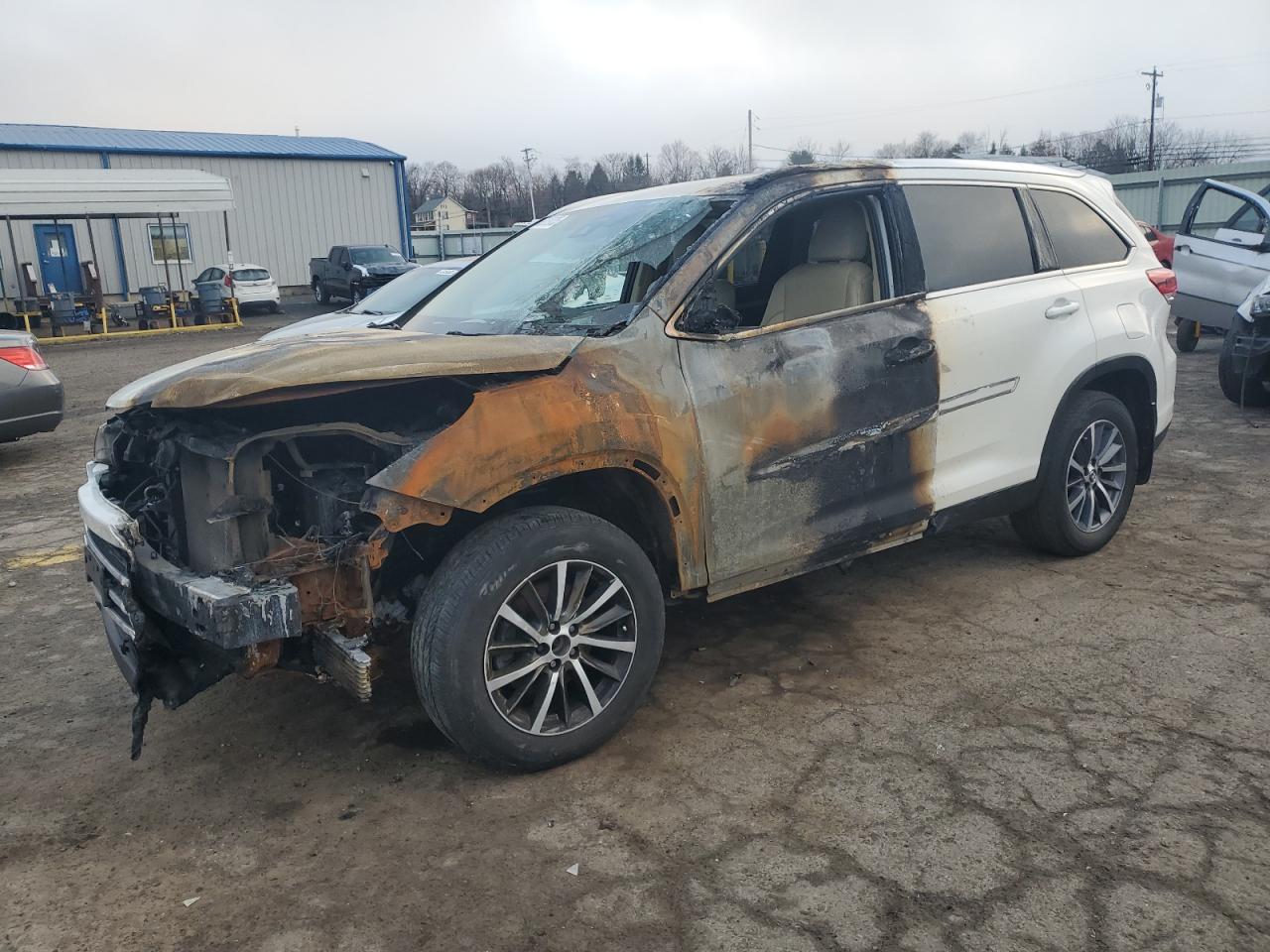 TOYOTA HIGHLANDER 2019