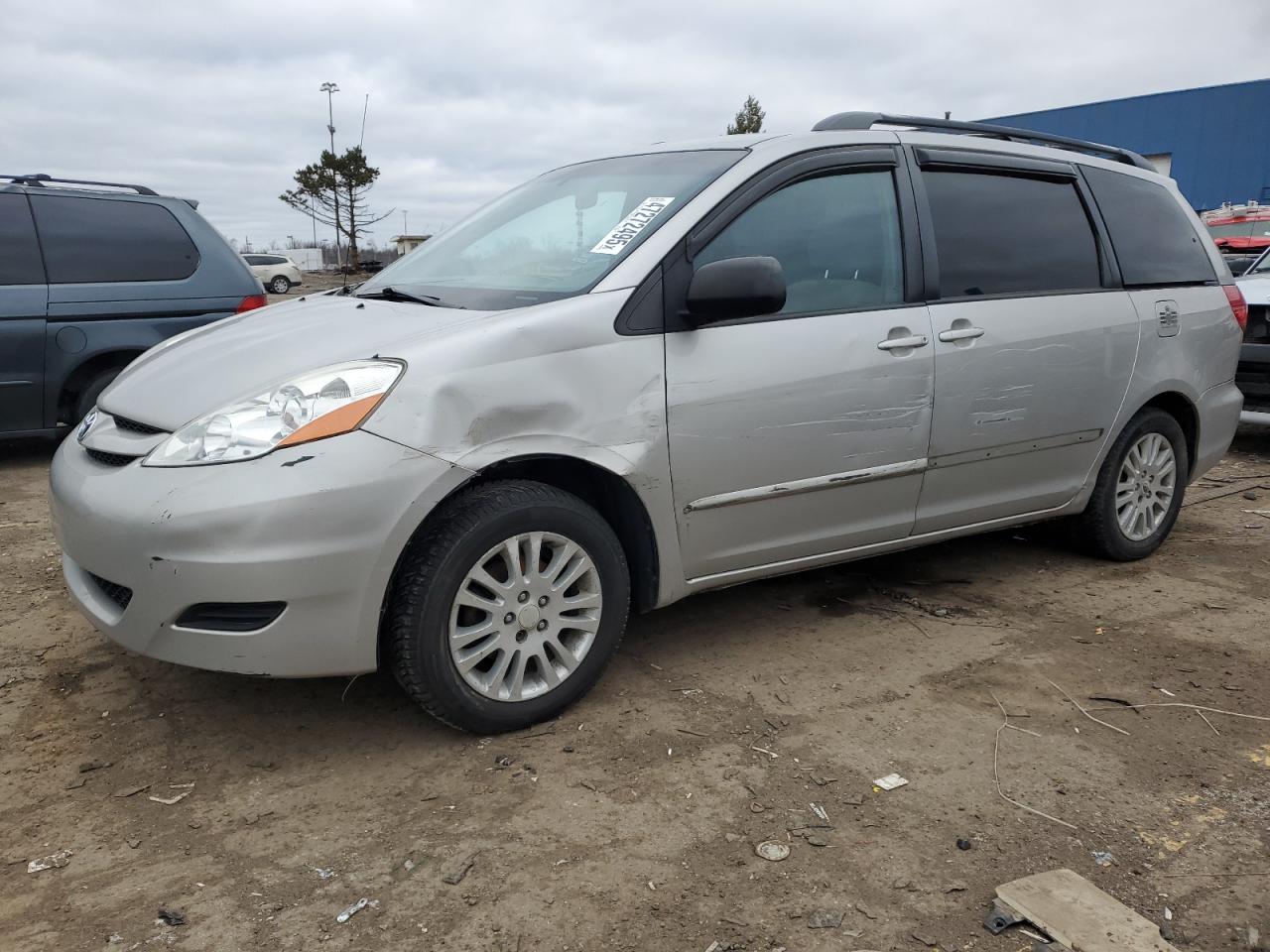 TOYOTA SIENNA CE 2006