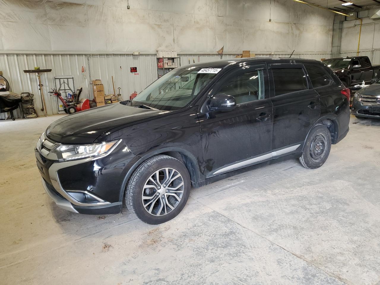 MITSUBISHI OUTLANDER 2016