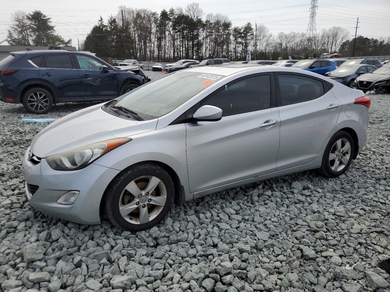 HYUNDAI ELANTRA GL 2013