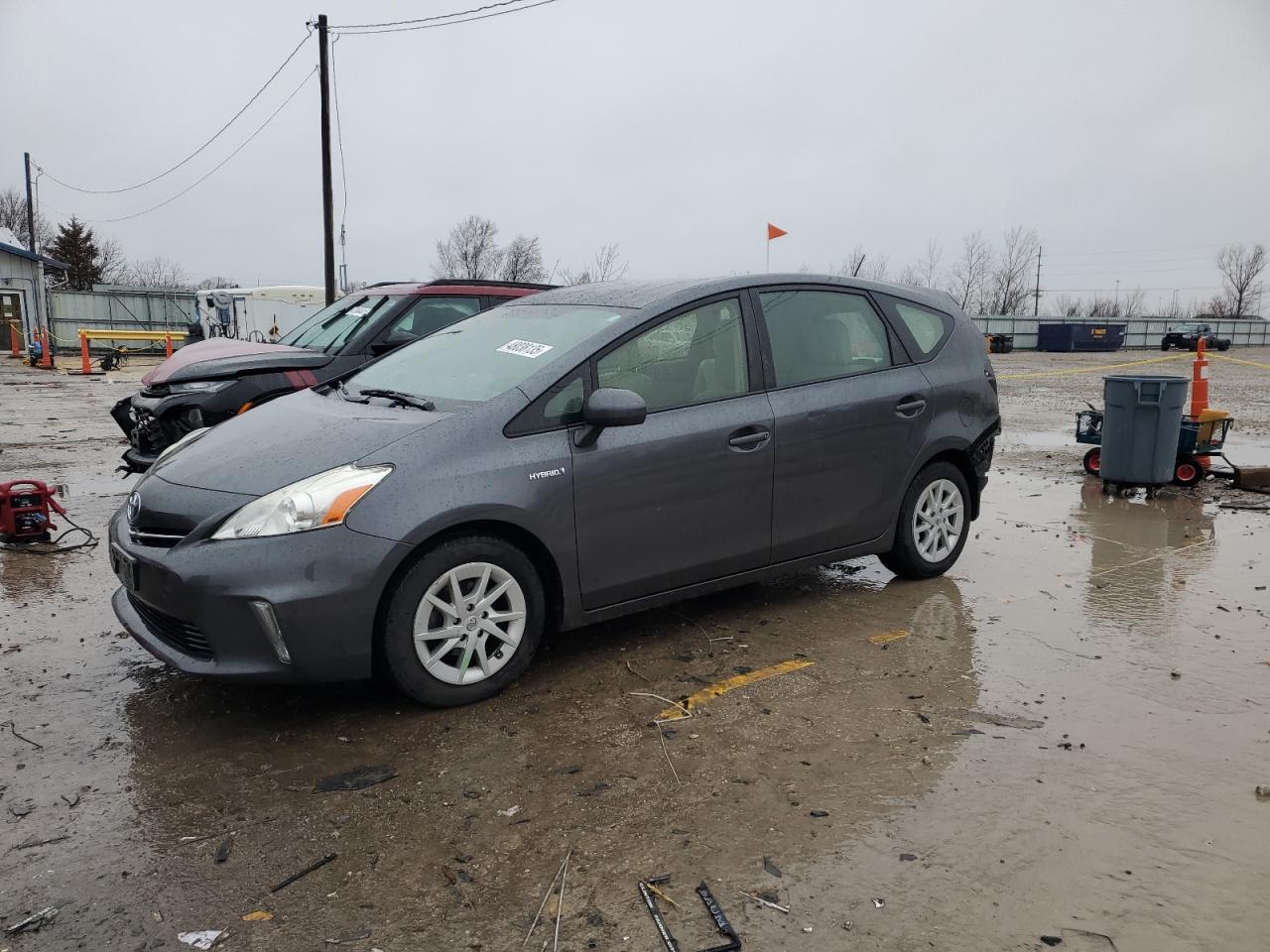 TOYOTA PRIUS V 2012