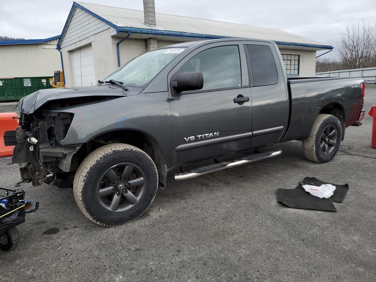 NISSAN TITAN S 2012