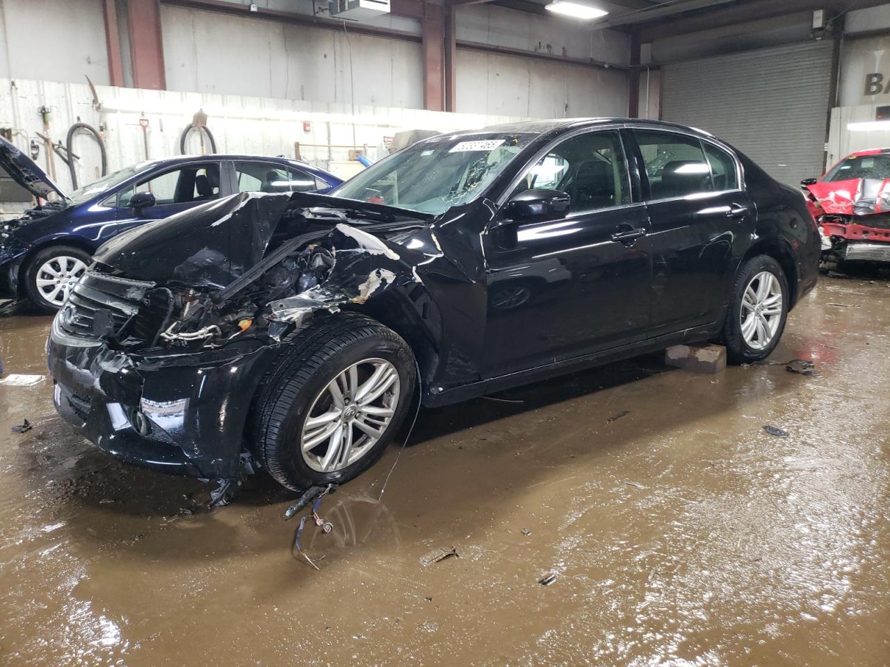 INFINITI G37 2012