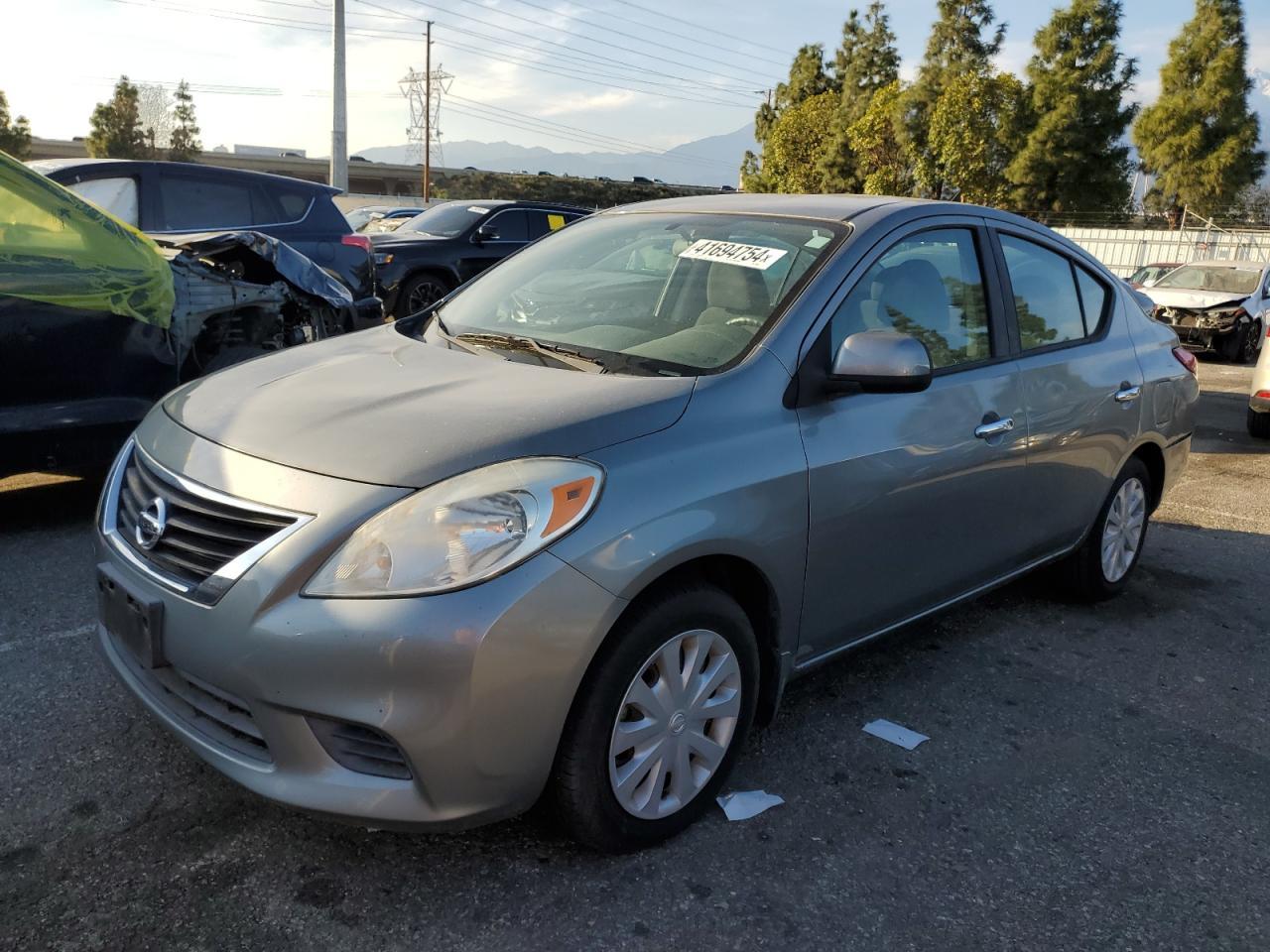 NISSAN VERSA S 2012