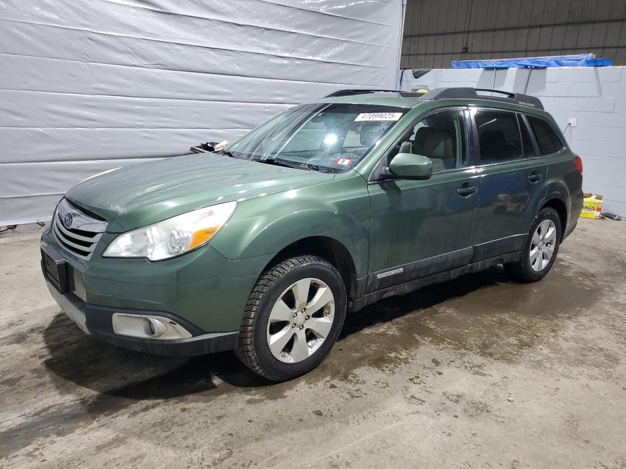 SUBARU OUTBACK 2. 2011