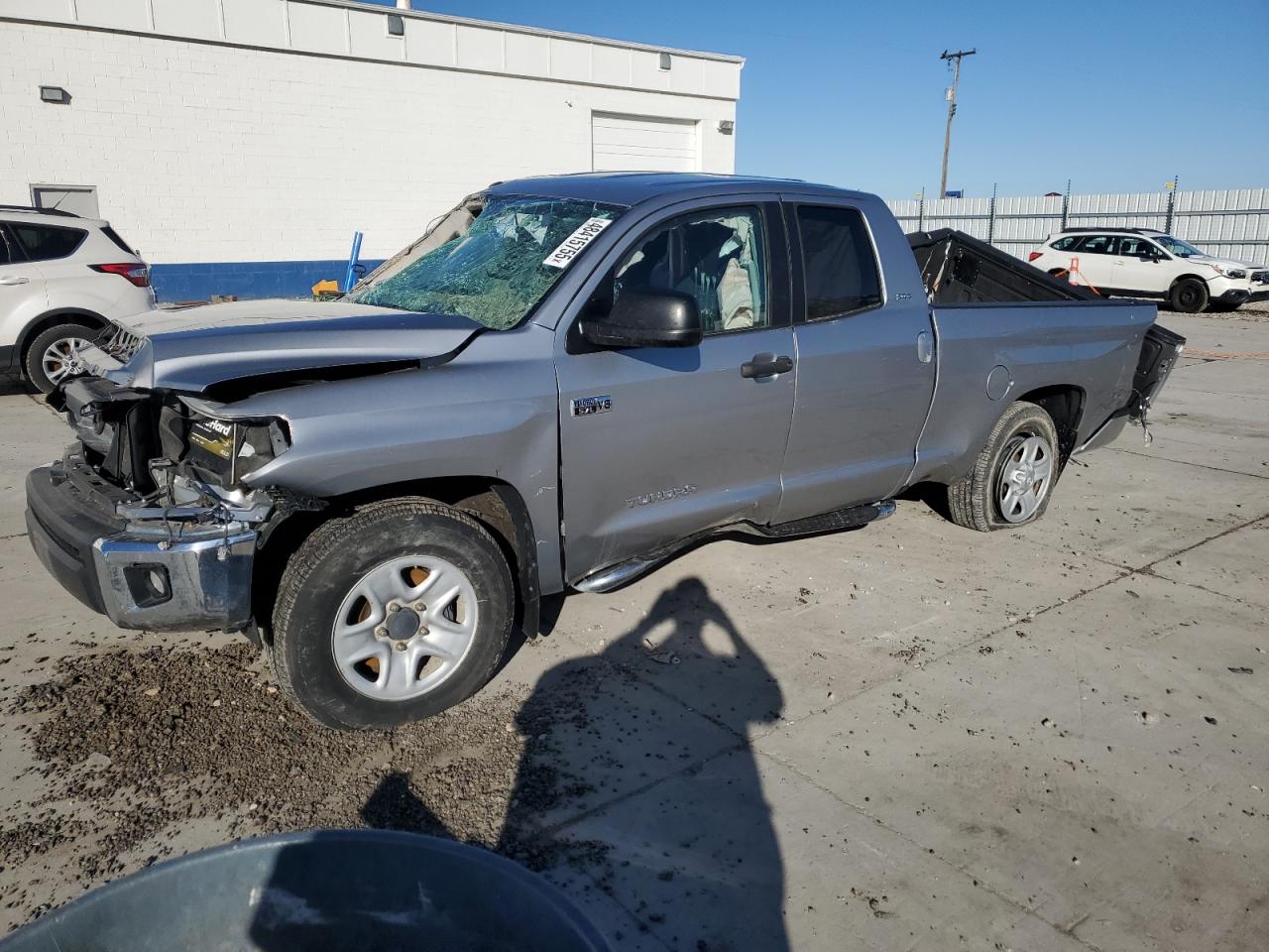 TOYOTA TUNDRA DOU 2015