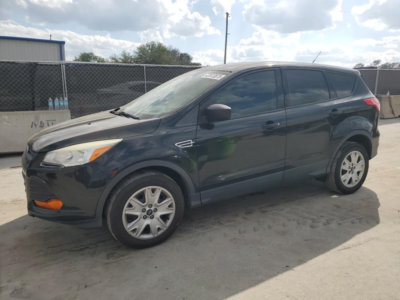 FORD ESCAPE S 2013