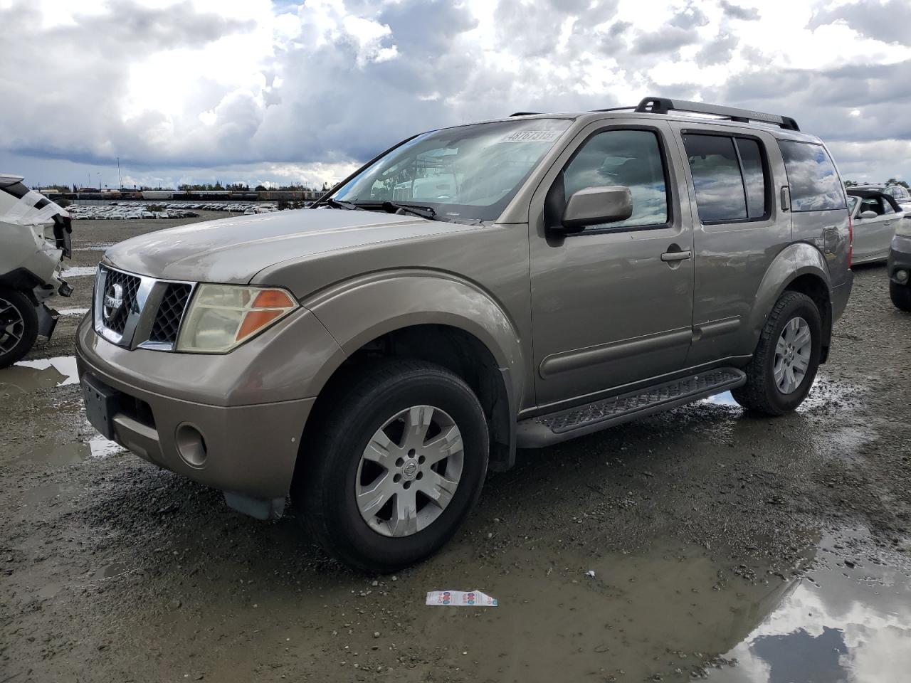 NISSAN PATHFINDER 2005