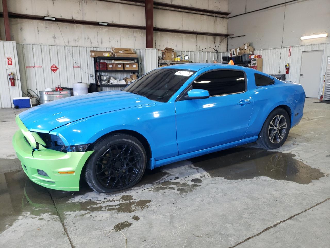 FORD MUSTANG 2013