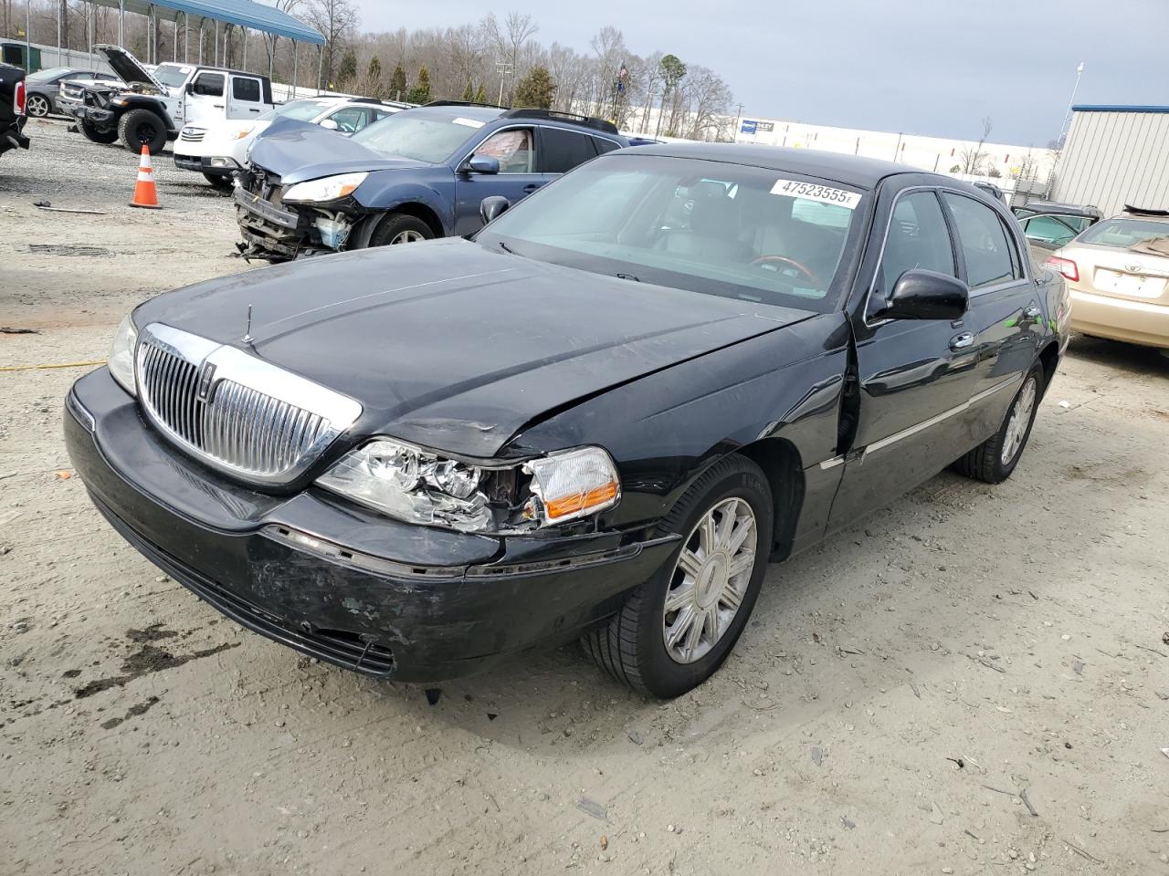 LINCOLN TOWN CAR S 2008