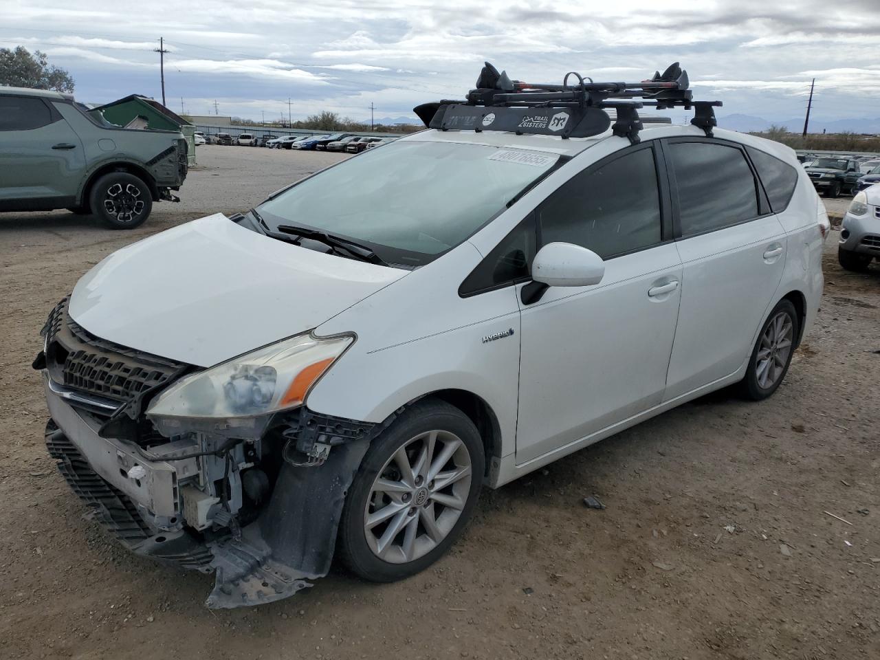 TOYOTA PRIUS V 2012