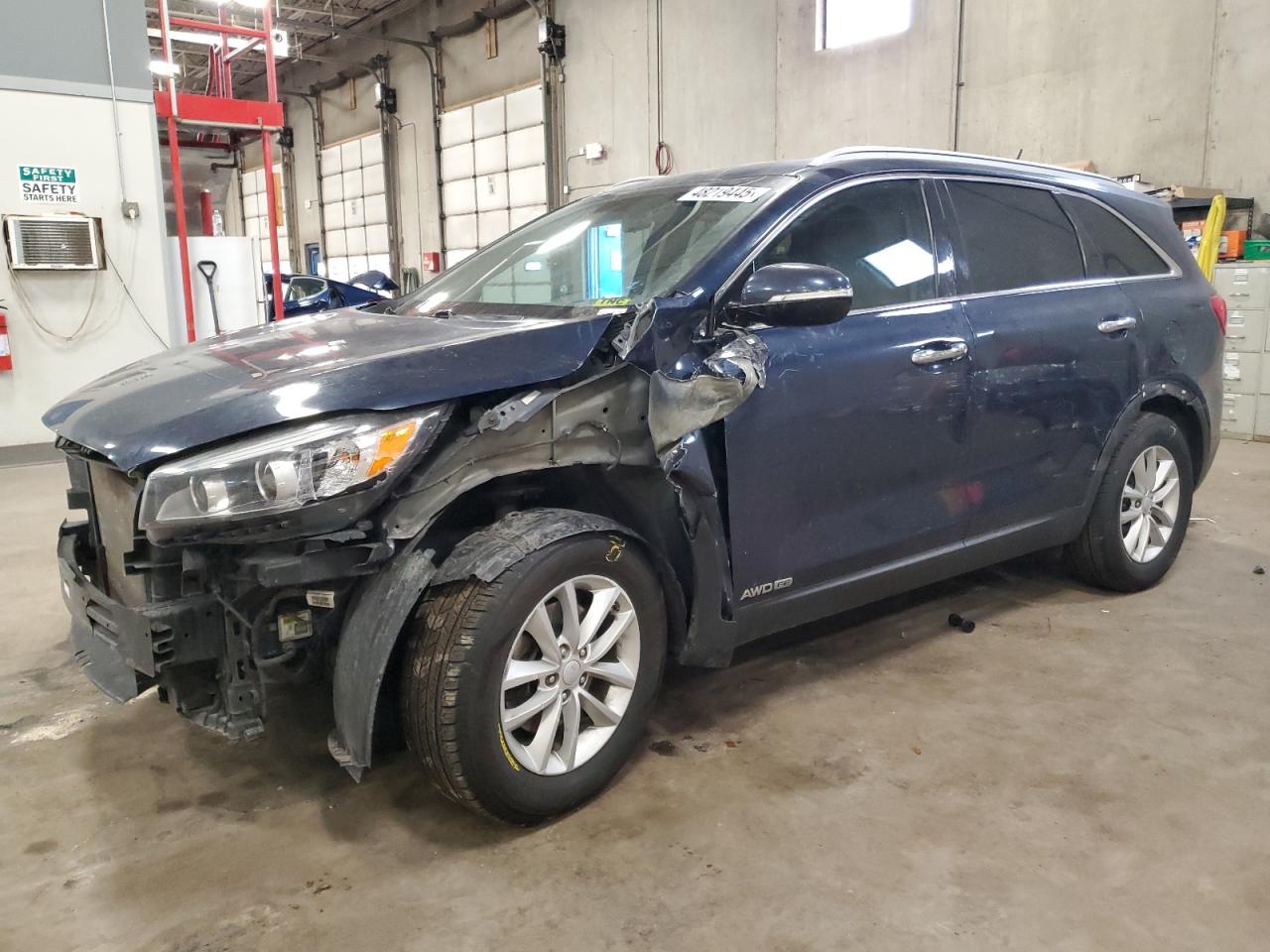 KIA SORENTO LX 2017