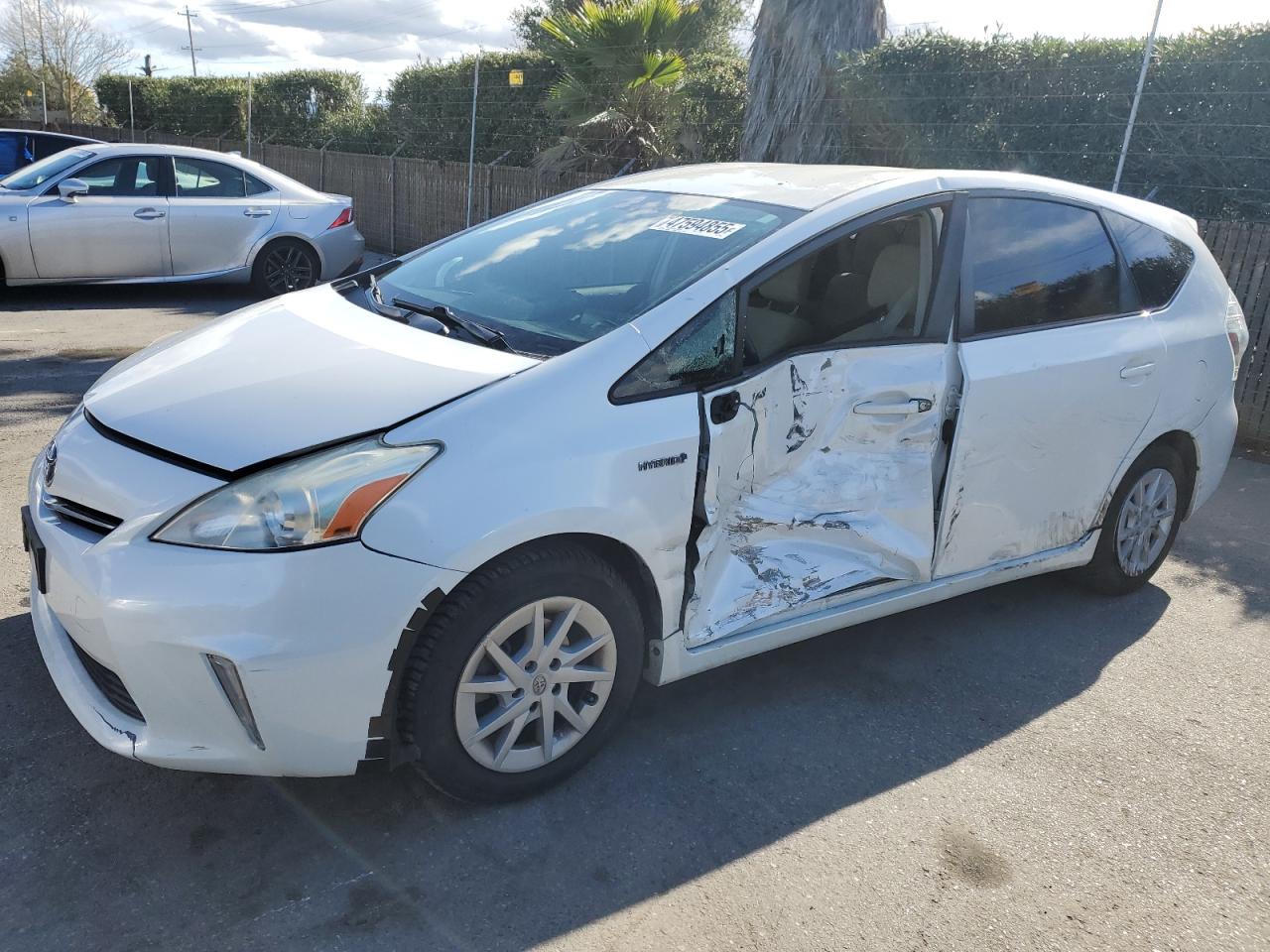 TOYOTA PRIUS V 2012