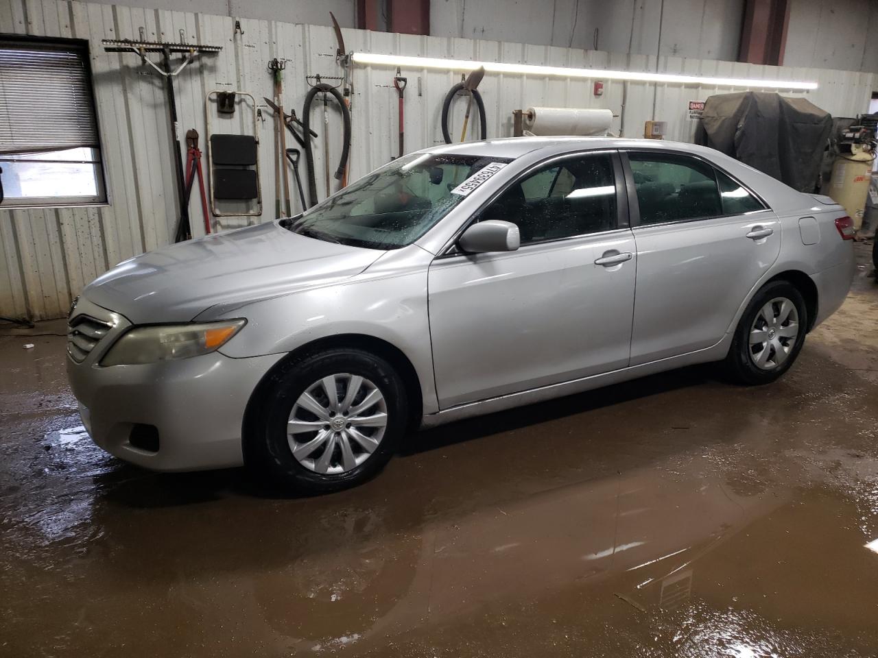 TOYOTA CAMRY BASE 2011