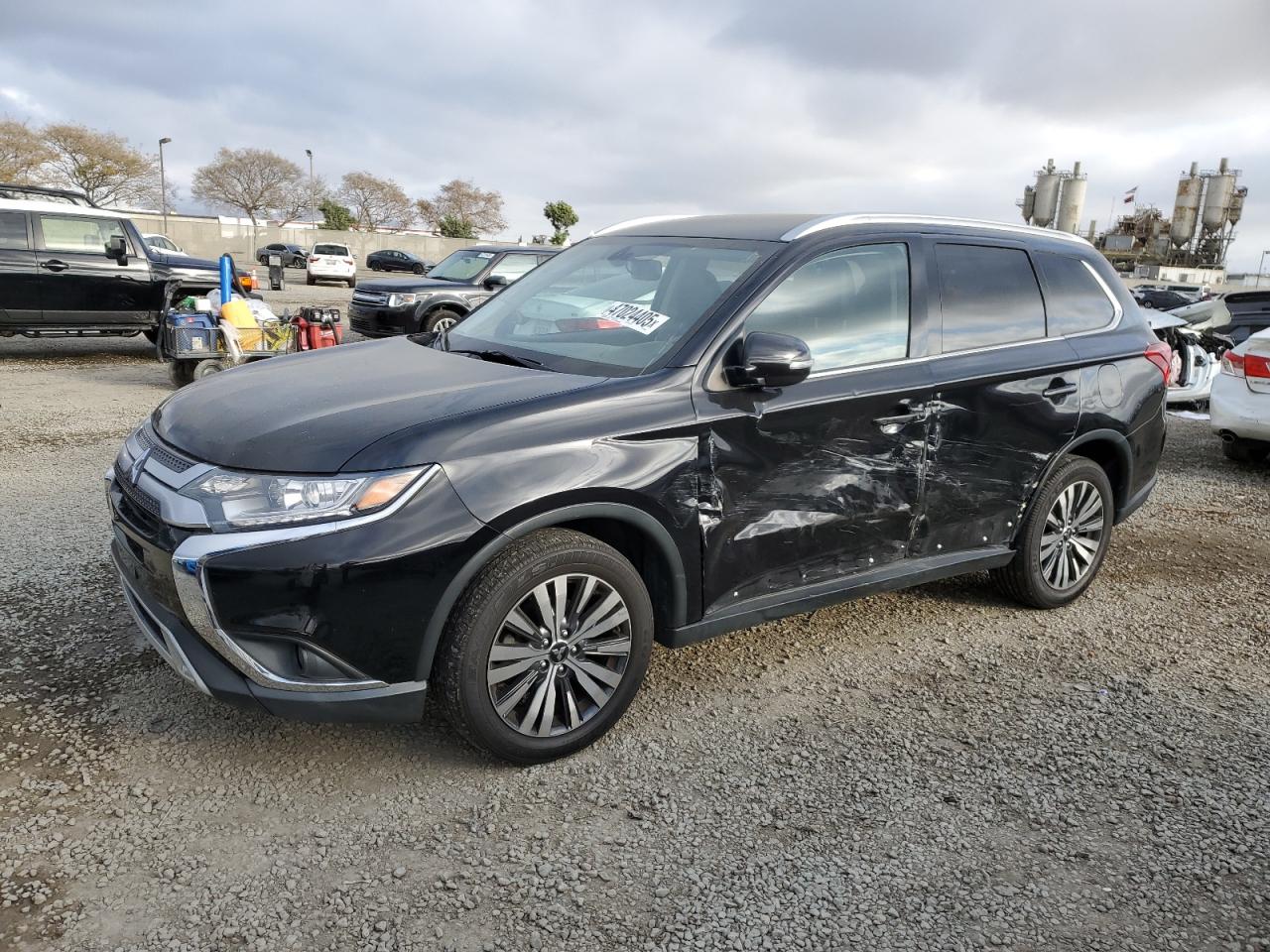 MITSUBISHI OUTLANDER 2019