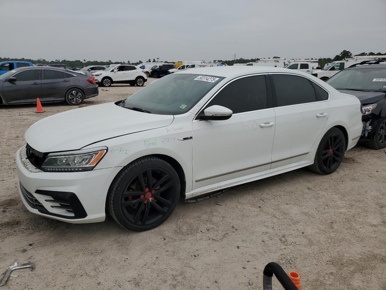 VOLKSWAGEN PASSAT R-L 2017