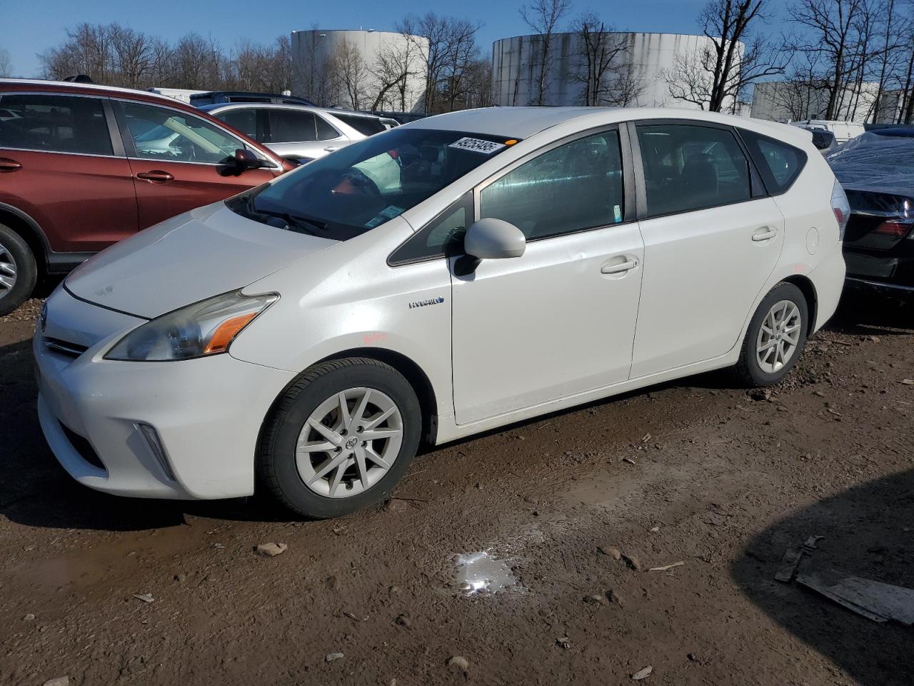 TOYOTA PRIUS V 2012
