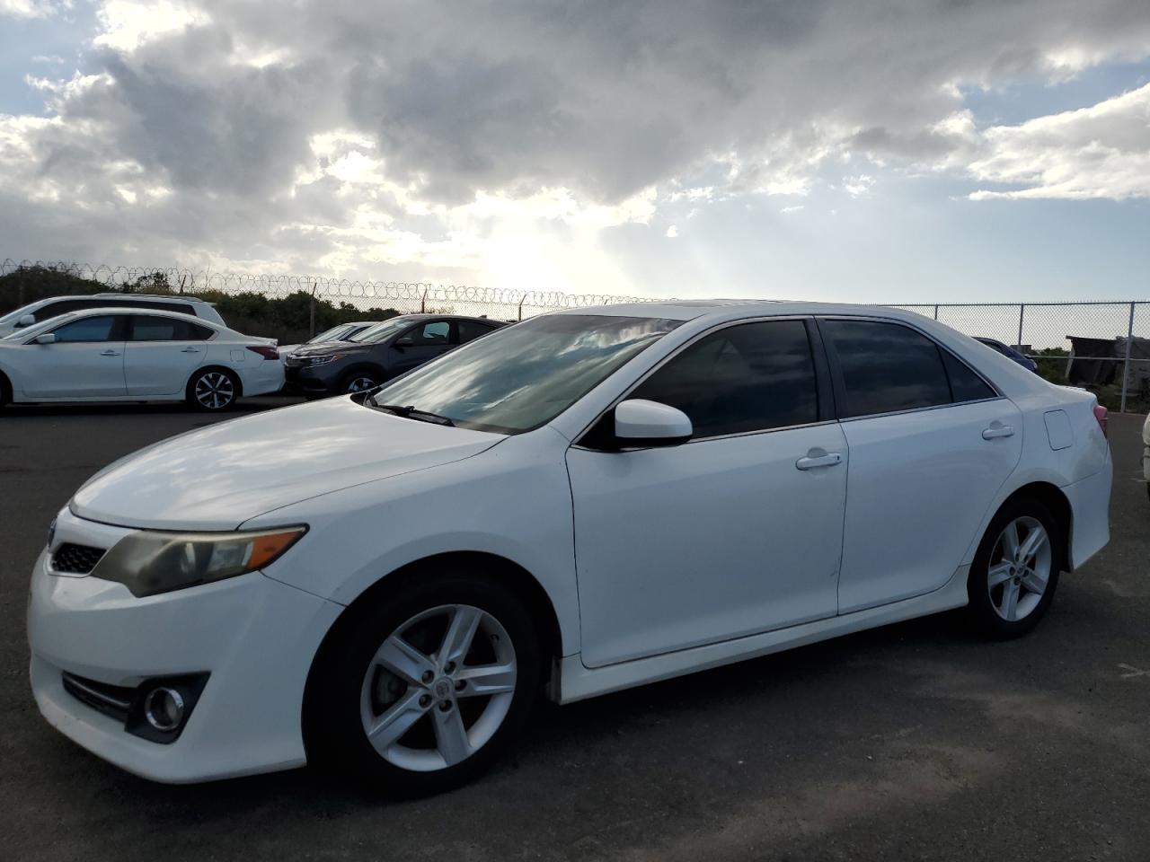 TOYOTA CAMRY BASE 2012