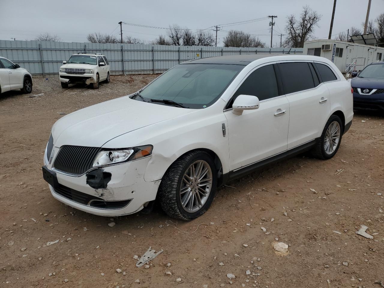 LINCOLN MKT 2013
