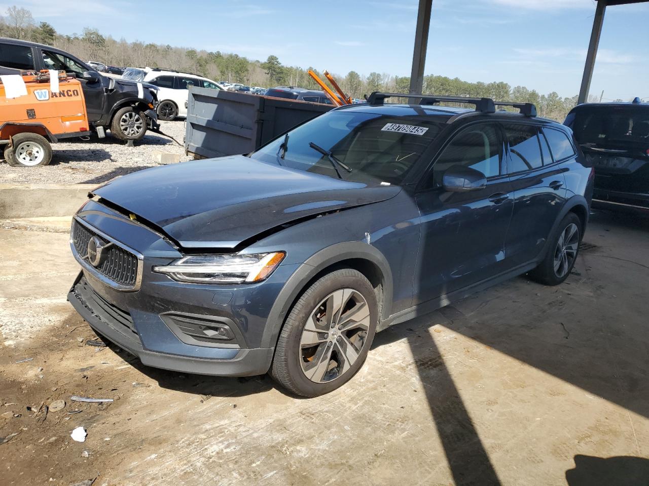 VOLVO V60 CROSS 2024