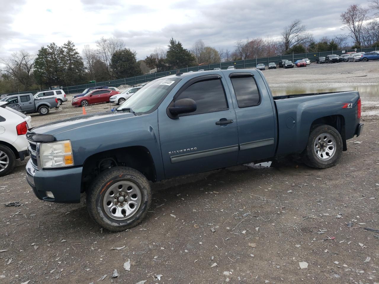 CHEVROLET SILVERADO 2011