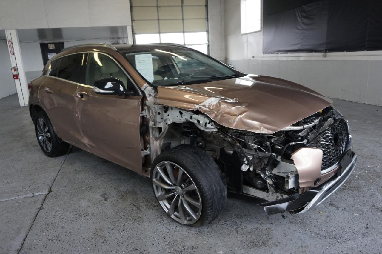 INFINITI QX30 BASE 2017