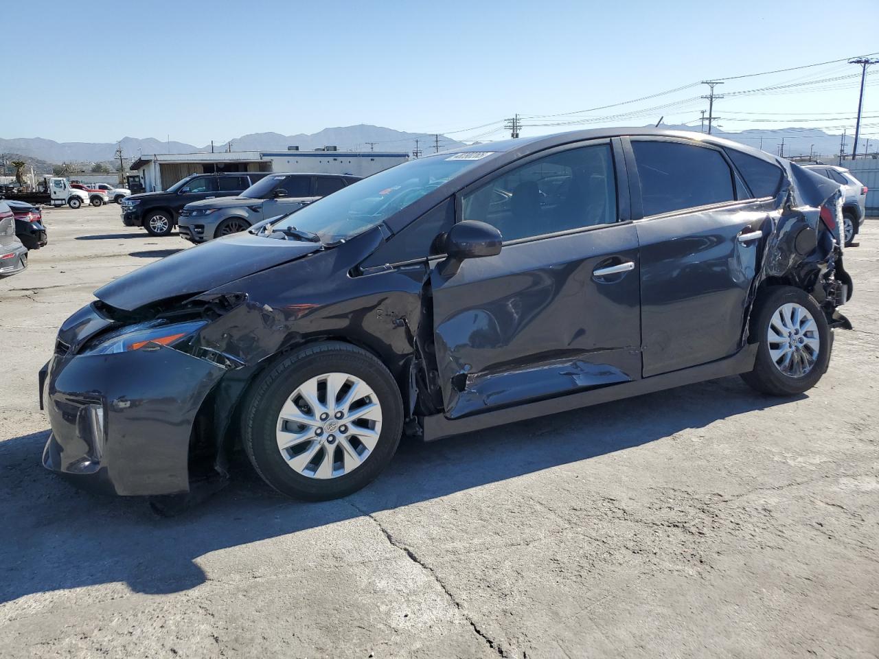TOYOTA PRIUS PLUG 2015